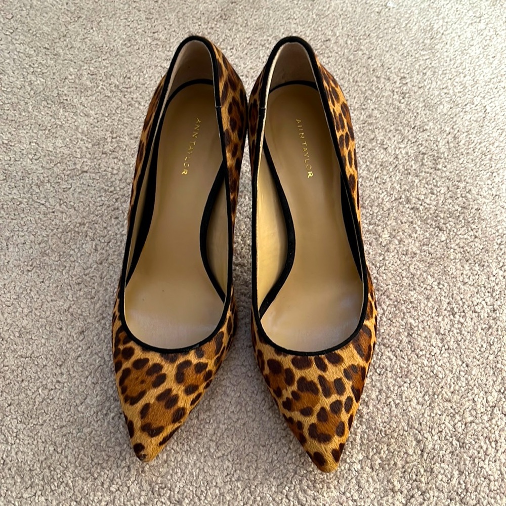 Ann Taylor Mila Leopard Print Haircalf Pump Shoes Size 7